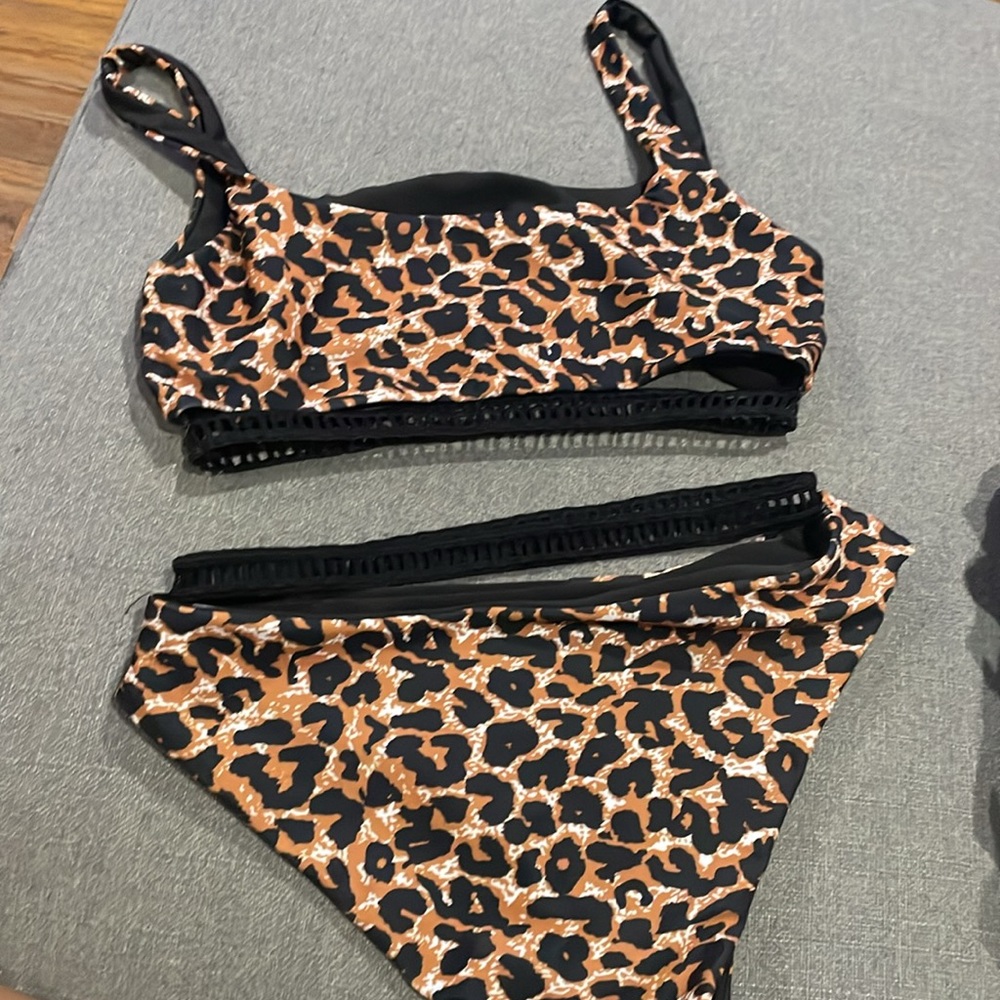 SHEIN Leopard Printed Strappy Bikini Swimsuit Set Size Medium
